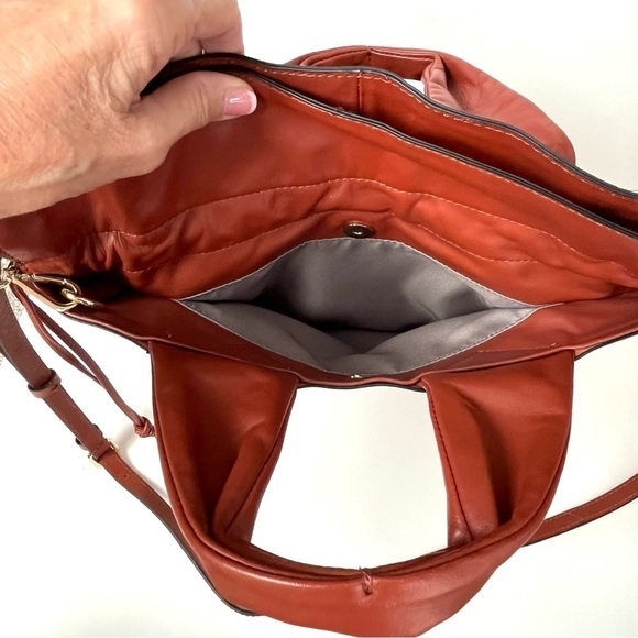 Vince Camuto Asti Leather Tote/Shoulder Bag - Picture 6 of 11